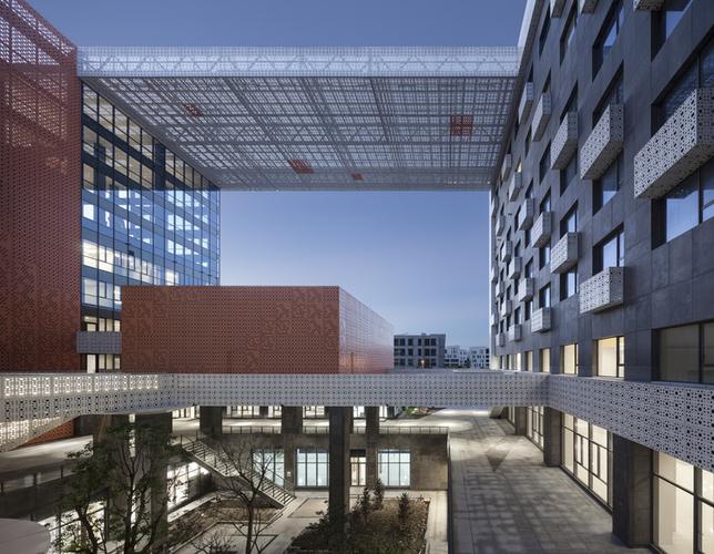 上海焦点生物技术研发中心 / thad 清华大学建筑设计研究院